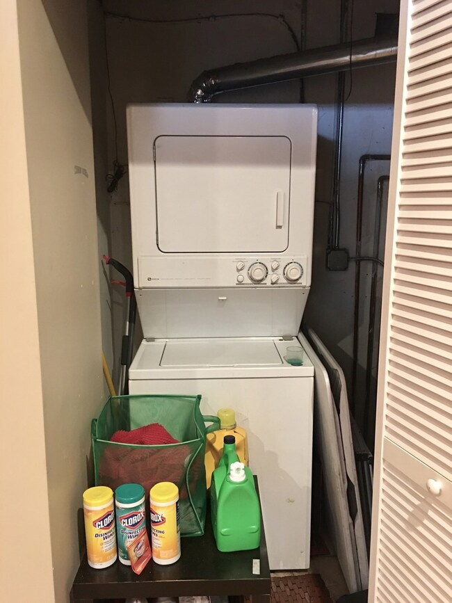 2040 W Mclean Ave unit G, Chicago, IL 60647 - photo 6