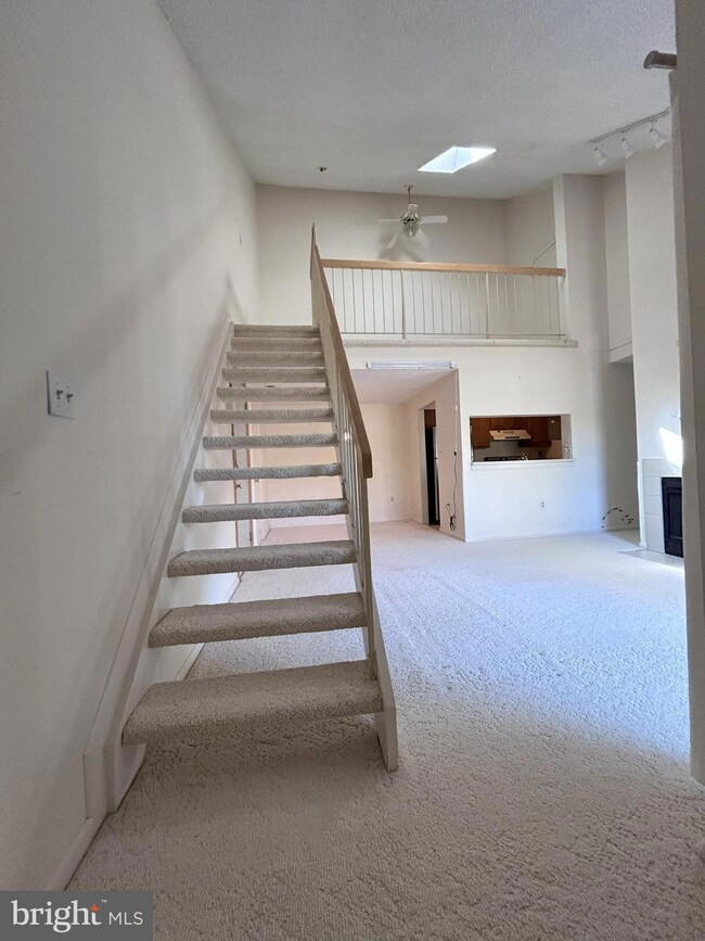 1118 Ravens Crest Dr, Plainsboro, NJ 08536 - photo 5