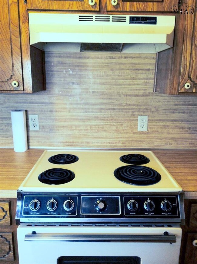 1300 Hunt St, Wichita Falls, TX 76302 - photo 6