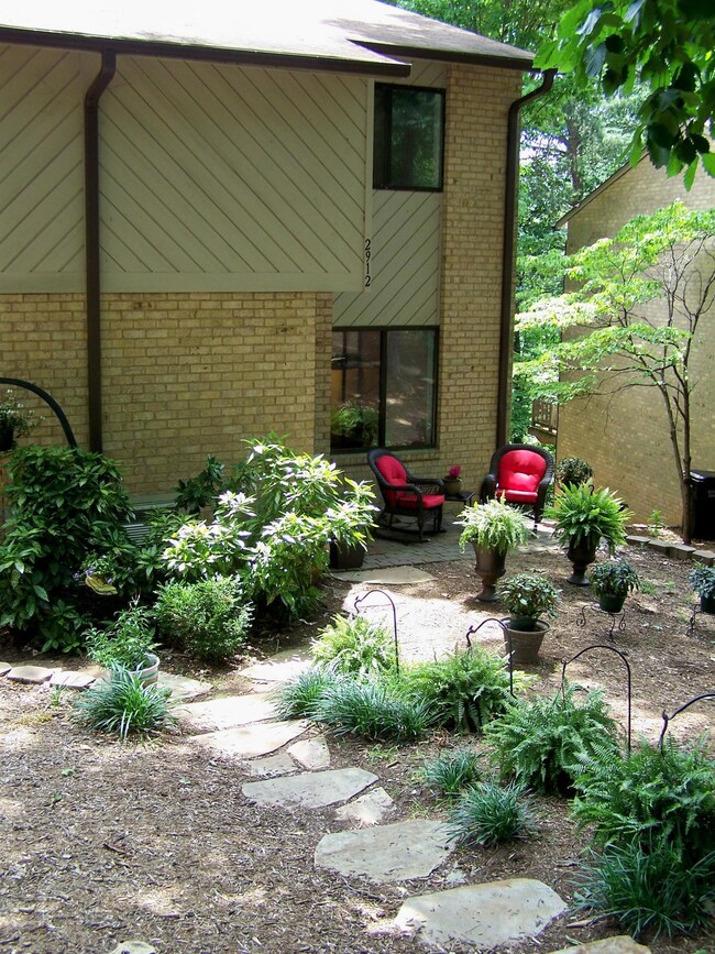 Attractive Wooded Setting