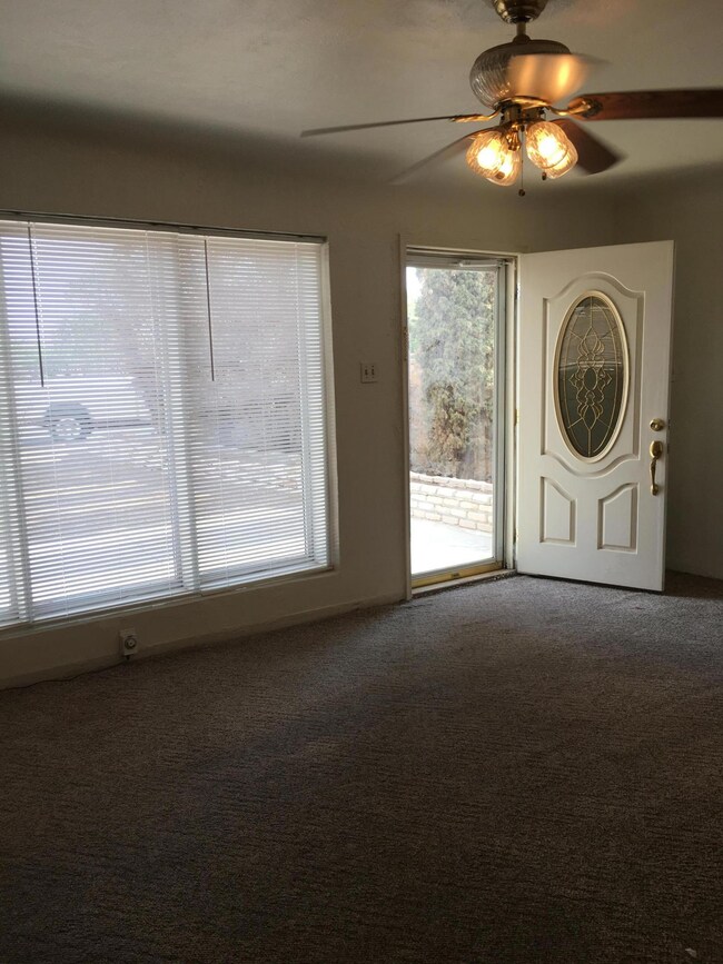 7853 West Dr unit A, El Paso, TX 79915 - photo 4
