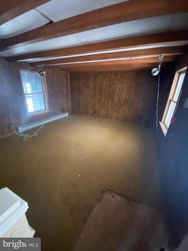 402 Winchester Ave, Moorefield, WV 26836 - photo 4