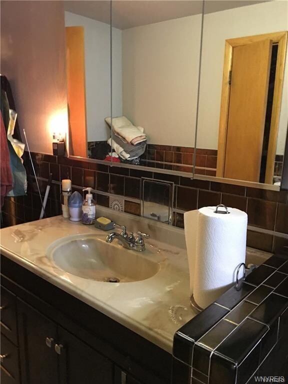 323 Walck Rd, North Tonawanda, NY 14120 - photo 6