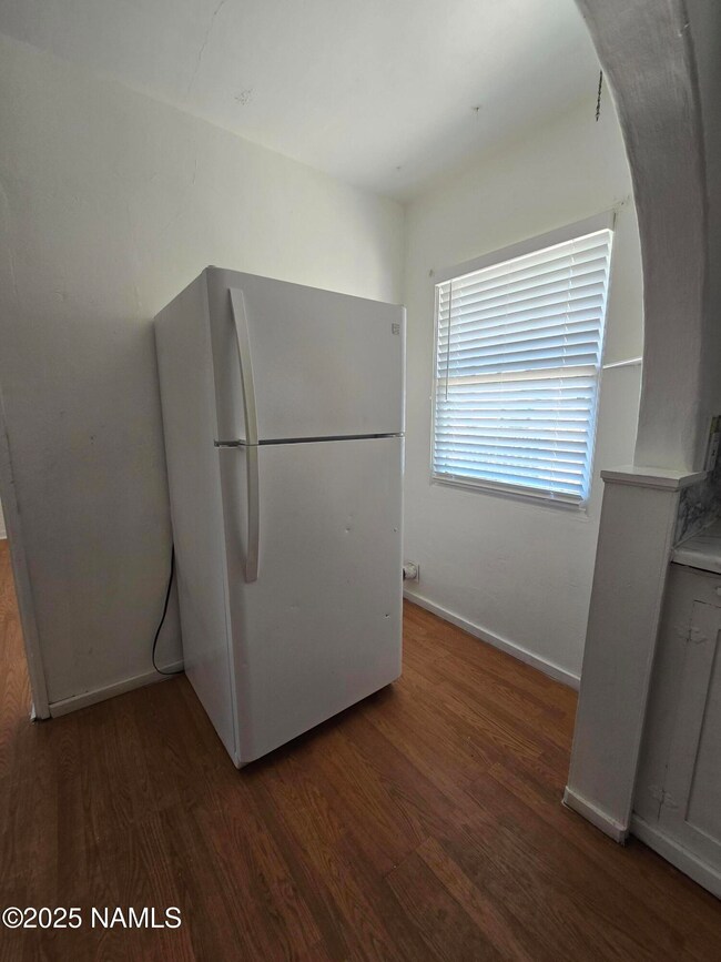 515 W Maple St, Winslow, AZ 86047 - photo 6