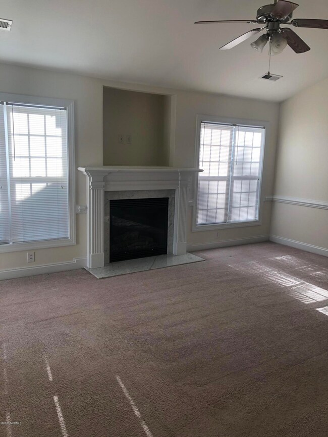 2420 Sawgrass Dr, Winterville, NC 28590 - photo 2