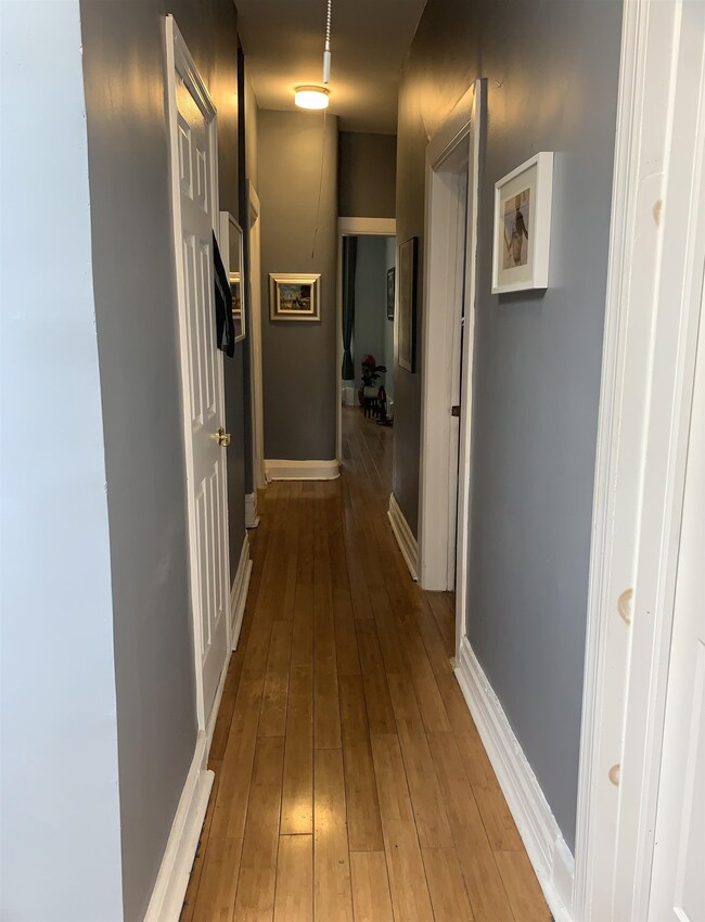 27 Bergen Ave unit 2, Jersey City, NJ 07305 - photo 7