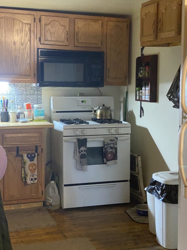 85 Saint Peter St, Winooski, VT 05404 - photo 7