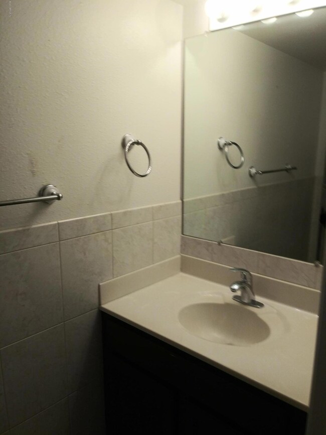 8065 Misty Meadow Ct N, Jacksonville, FL 32210 - photo 6