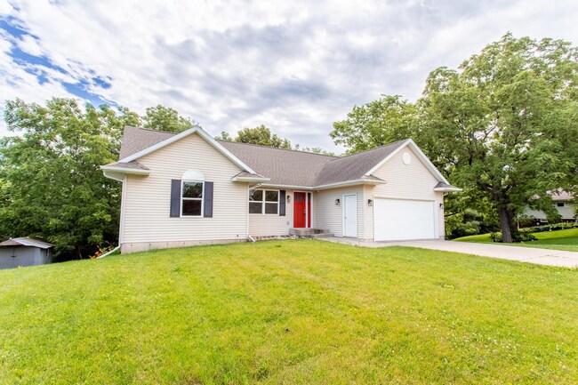 484 E Dale St, Browntown, WI 53522 | MLS# 1980366 | Homes.com