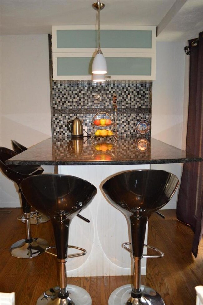 329 W Main St unit 11, Hyannis, MA 02601 - photo 4