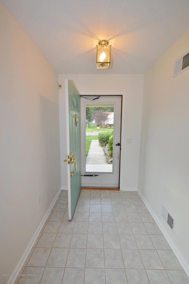 2487 Woodbine Ln, Toms River, NJ 08755 - photo 2