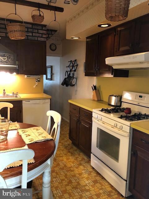 304 Linden St, Reading, PA 19604 - photo 6