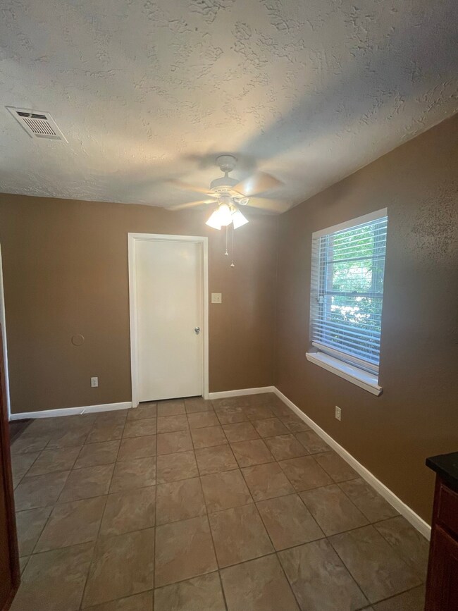 23402 Lestergate Dr, Spring, TX 77373 - photo 6