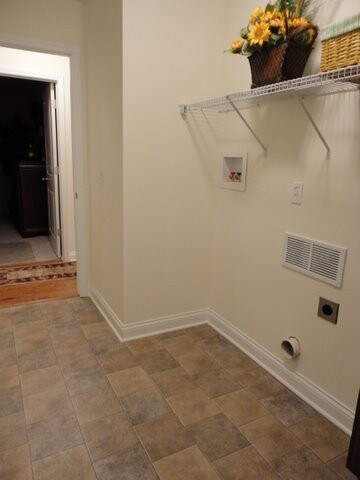 804 Royale Ct, Troy, NY 12180 - photo 4