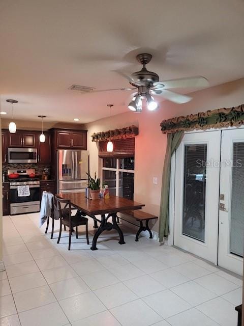 1690 Meadow Oak Ln, Tarpon Springs, FL 34689 - photo 2
