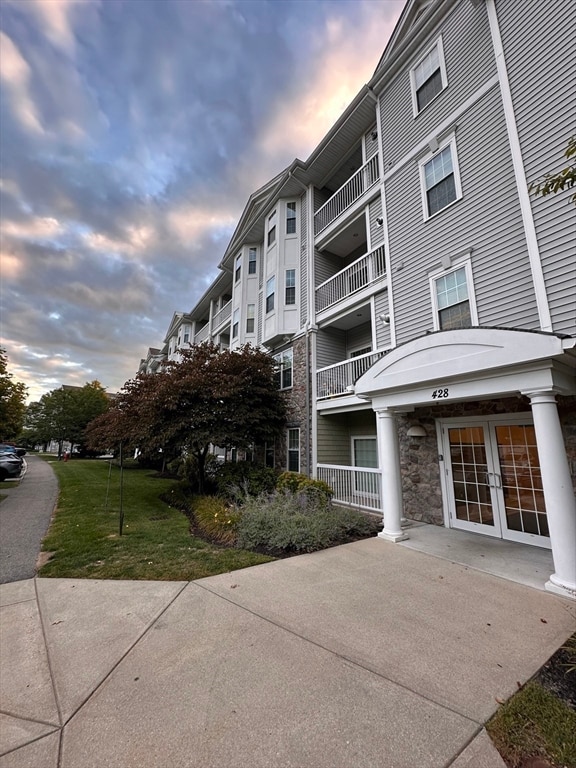 Jonathans Landing unit 301, Braintree, MA 02184 - photo 2