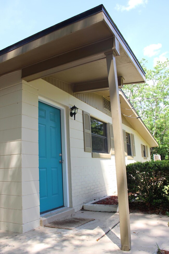 2210 Betsy Dr, Jacksonville, FL 32210 - photo 7