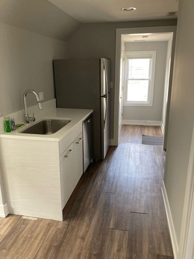 2914 N Allen Ave unit 3, Chicago, IL 60618 - photo 7