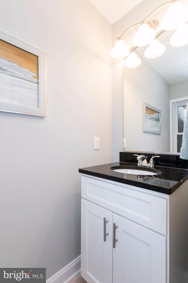 524 N Castle St, Baltimore, MD 21205 - photo 6