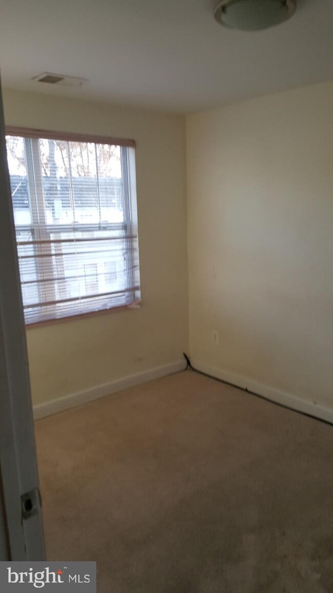 2507 Kent Town Place unit B, Hyattsville, MD 20785 - photo 7