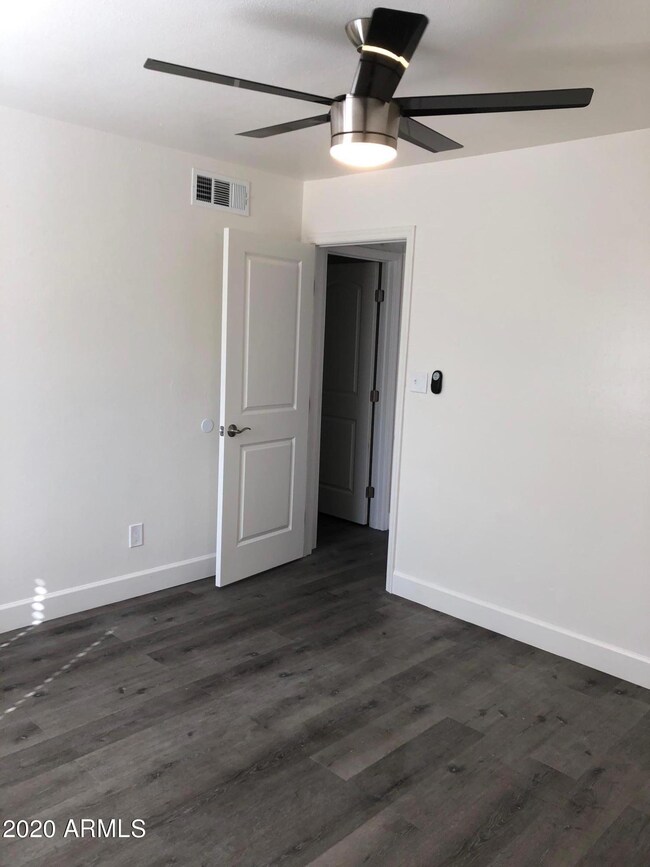 2222 N 27th St, Phoenix, AZ 85008 - photo 7