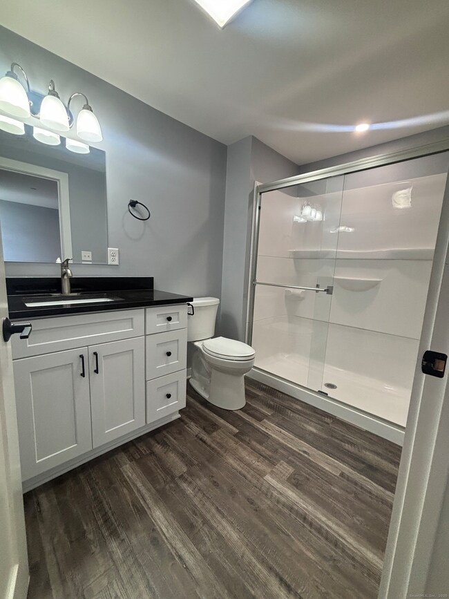 303 Norwich-New London Turnpike unit D, Montville, CT 06382 - photo 7