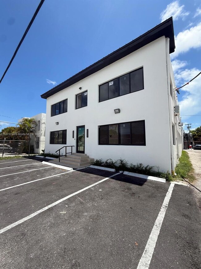 2436 SW 7th St unit 9, Miami, FL 33135 - photo 4