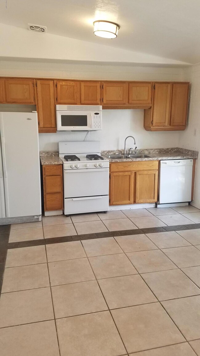 408 W Earll Dr unit 5, Phoenix, AZ 85013 - photo 6