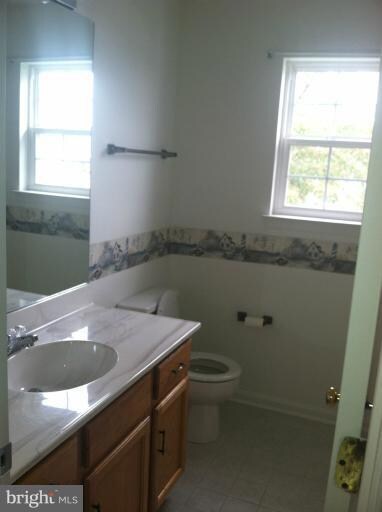 341 W Cedarmeade Ave, Winchester, VA 22601 - photo 2