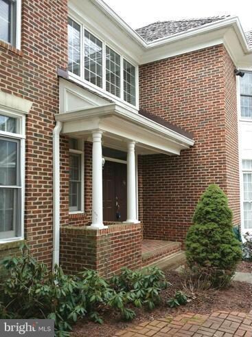 8100 Autumn Gate Ln, Bethesda, MD 20817 - photo 2