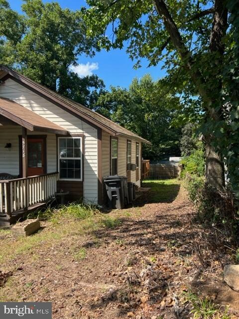 5718 Sheridan St, Riverdale, MD 20737 - photo 2