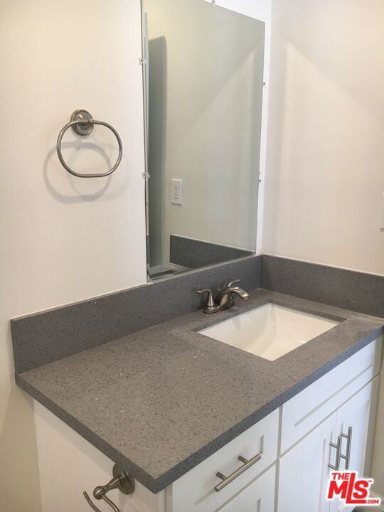 2702 W Bellevue Ave, Los Angeles, CA 90026 - photo 3