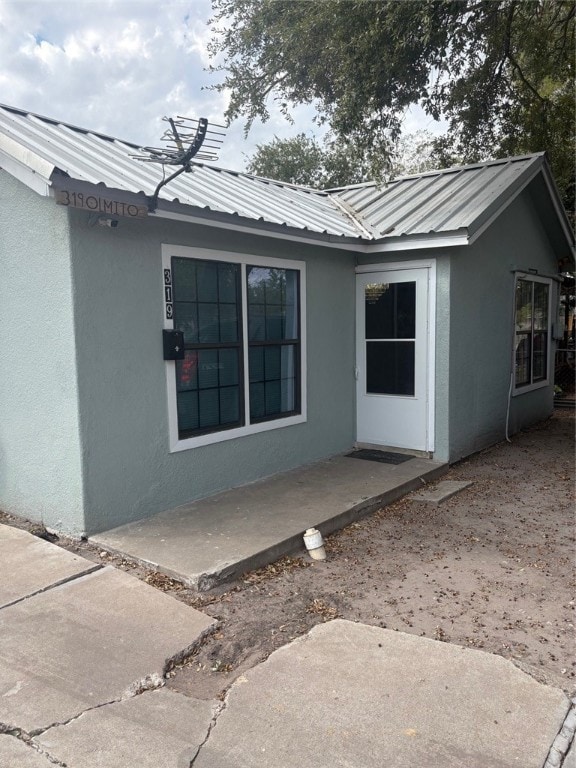 319 Olmito St, Alice, TX 78332 - photo 2