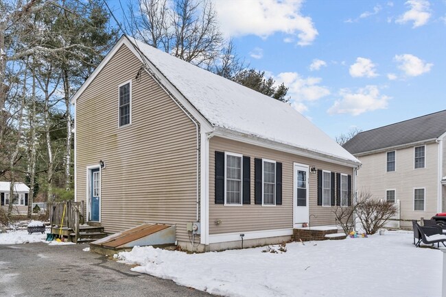 39 Swifts Beach, Wareham, MA 02571 | MLS# 73205708 | Homes.com