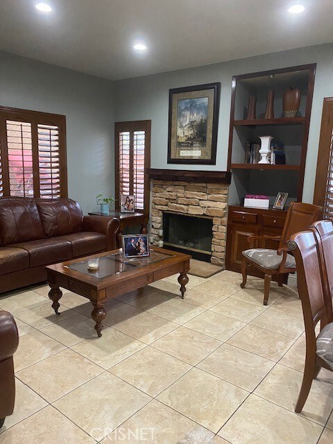 15122 Roxford St unit 10, Sylmar, CA 91342 - photo 2