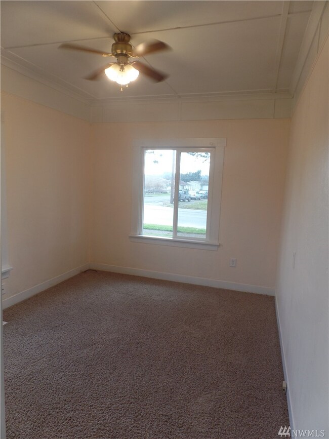 780 SW Cascade Ave, Chehalis, WA 98532 - photo 4