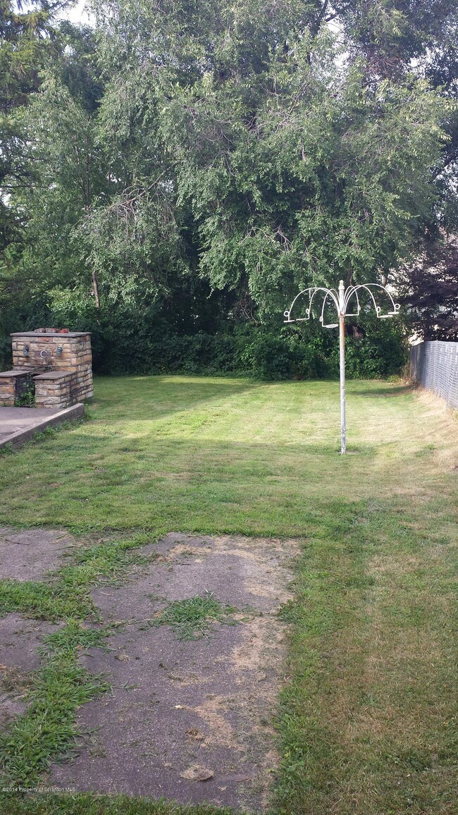 519 Genet St, Scranton, PA 18505 - photo 6