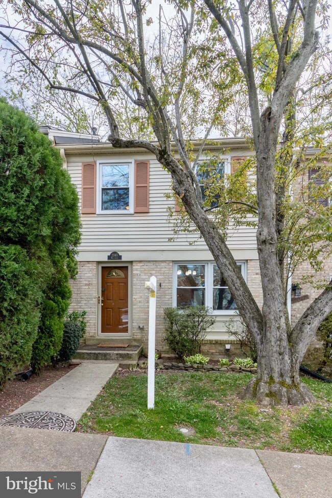 2045 Mayflower Dr, Woodbridge, VA 22192 - photo 2