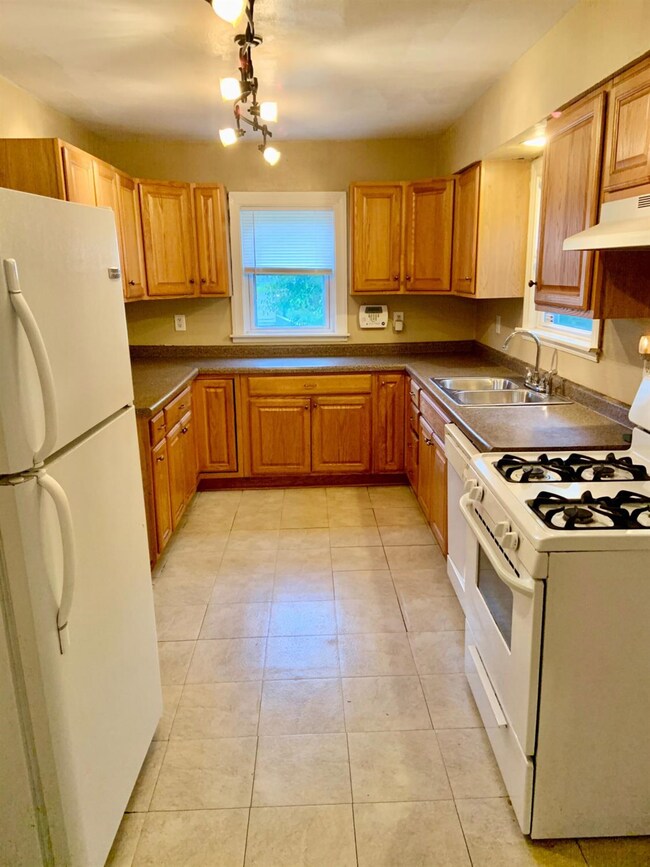 3799 Mississippi St, Hobart, IN 46342 - photo 6