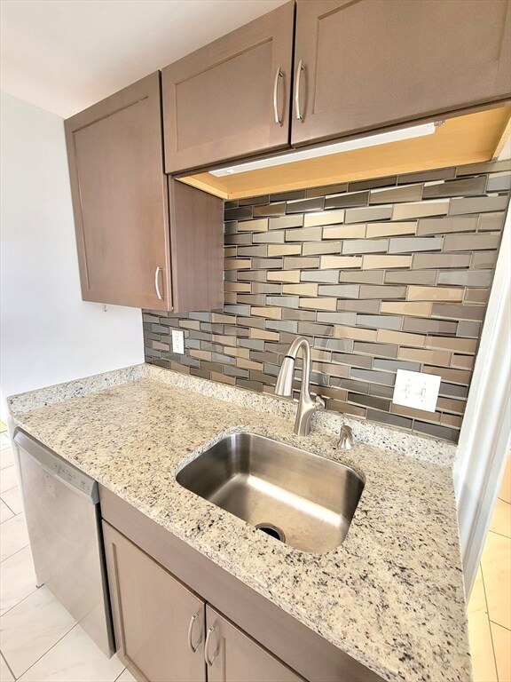 21 Cross St unit 2R, South Grafton, MA 01560 - photo 6