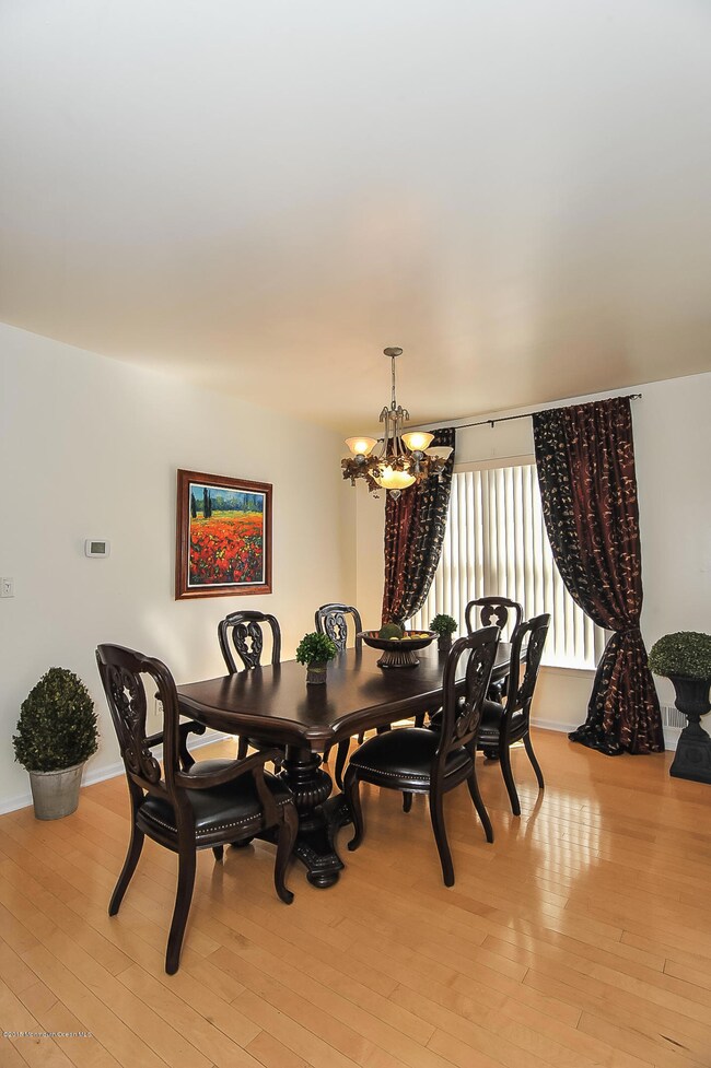 23 Persimmon Ln unit N023, Holmdel, NJ 07733 - photo 7