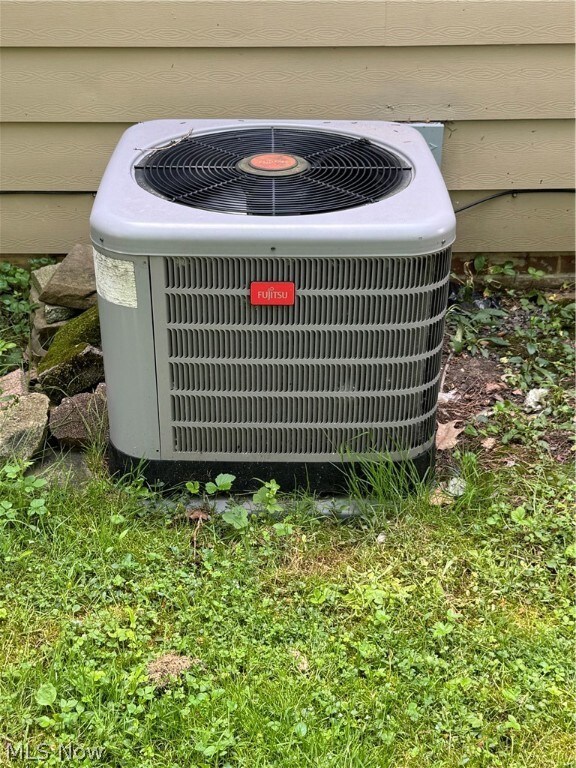 17829 Dalewood Ave, Maple Heights, OH 44137 - photo 6