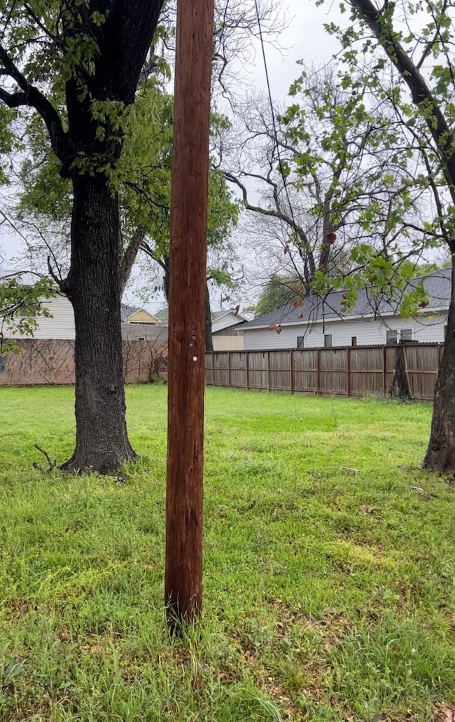 121 Amundsen St, Houston, TX 77009 - photo 6