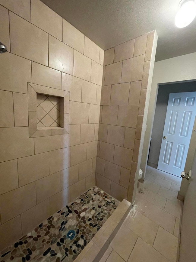 8BE9A81D-BA40-44AA-8822-56EB5017A1BB