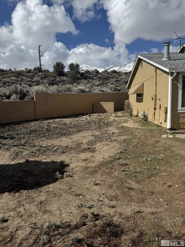6760 Honeysuckle Ct, Reno, NV 89506 - photo 4