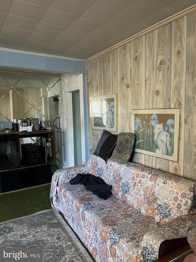 24 W Wood St, Paulsboro, NJ 08066 - photo 3