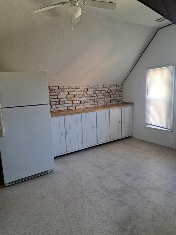 6 Berkshire St unit 3, Worcester, MA 01609 - photo 6