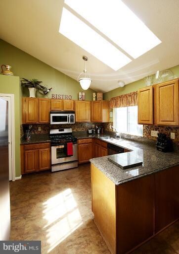 6714 Woodstone Place, Alexandria, VA 22306 - photo 2