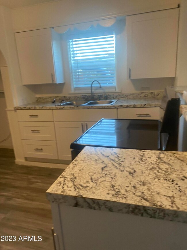 9028 N 11th St unit 1A, Phoenix, AZ 85020 - photo 5