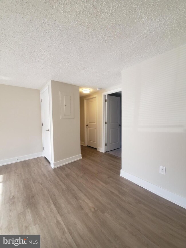 108 W North Ln unit 108 A5, Conshohocken, PA 19428 - photo 3